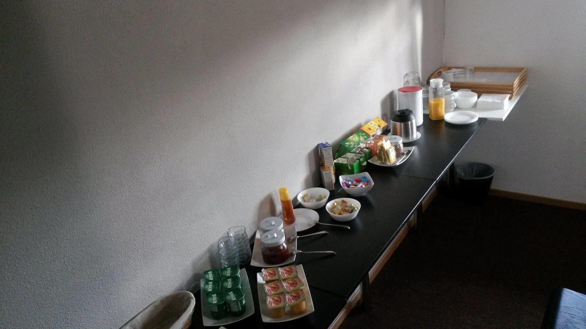 勒曼德酒店 维勒方泰尼 外观 照片